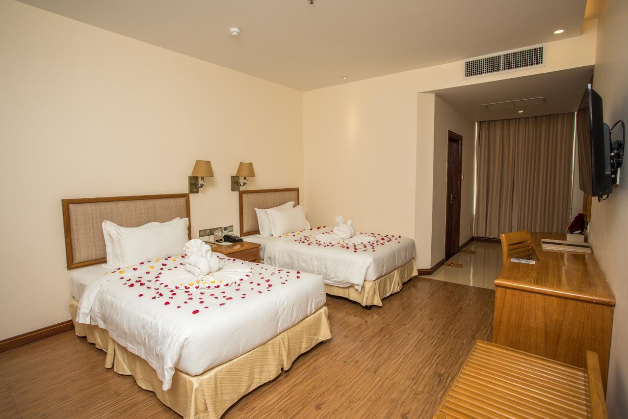 Golden Hotel Mandalay Exterior photo