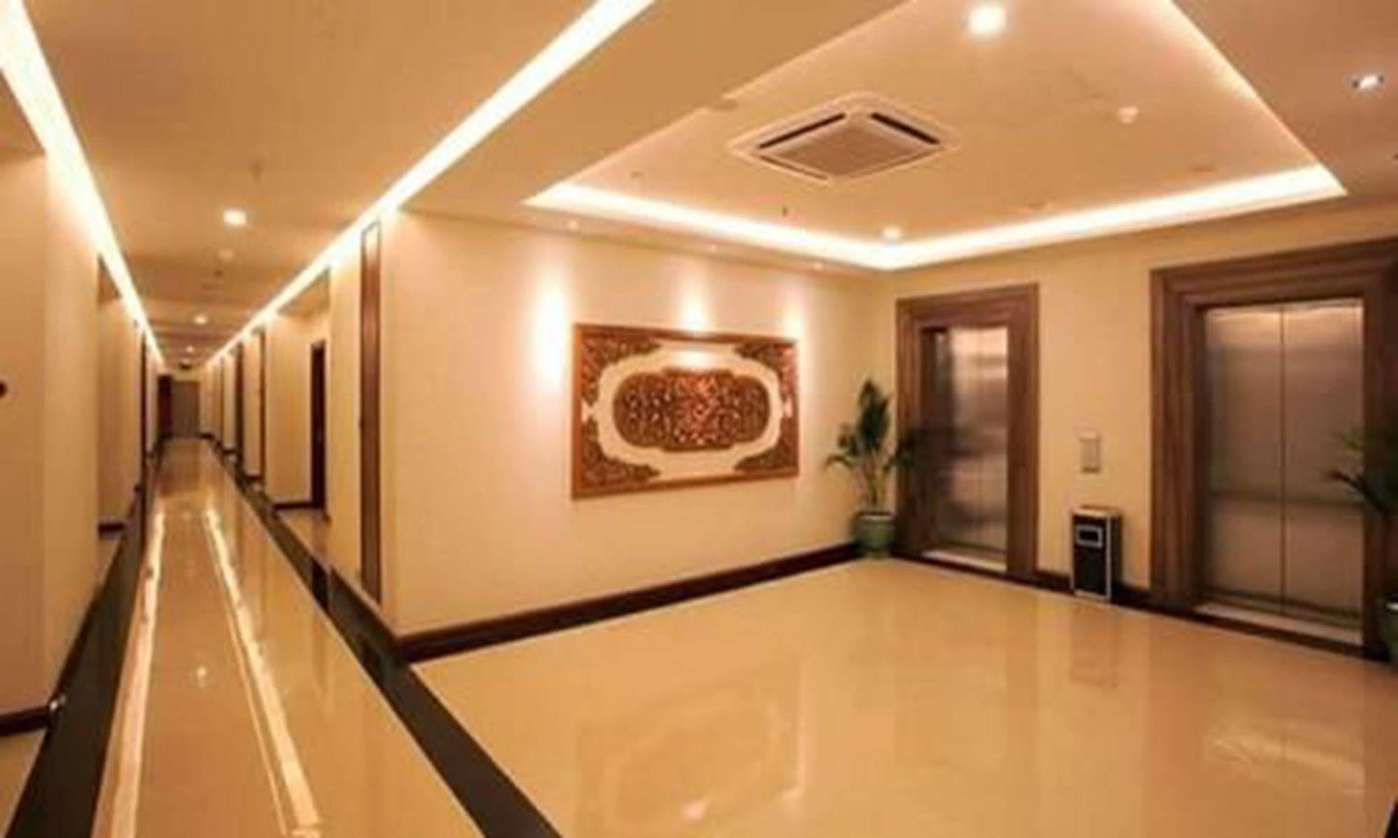Golden Hotel Mandalay Exterior photo